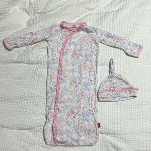 Magnetic Me gown and hat set